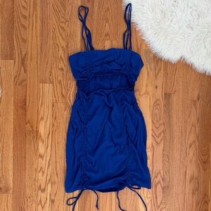 BLUE DRESS W/ ADJUSTABLE STRAPS AND TIE DETAIL!